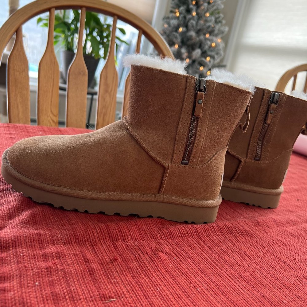 UGG Ankle Height with Zipper - Brand New